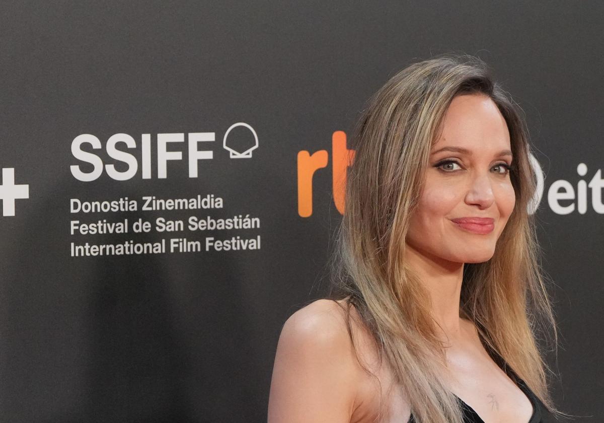 Angelina Jolie, en la alfombra roja..